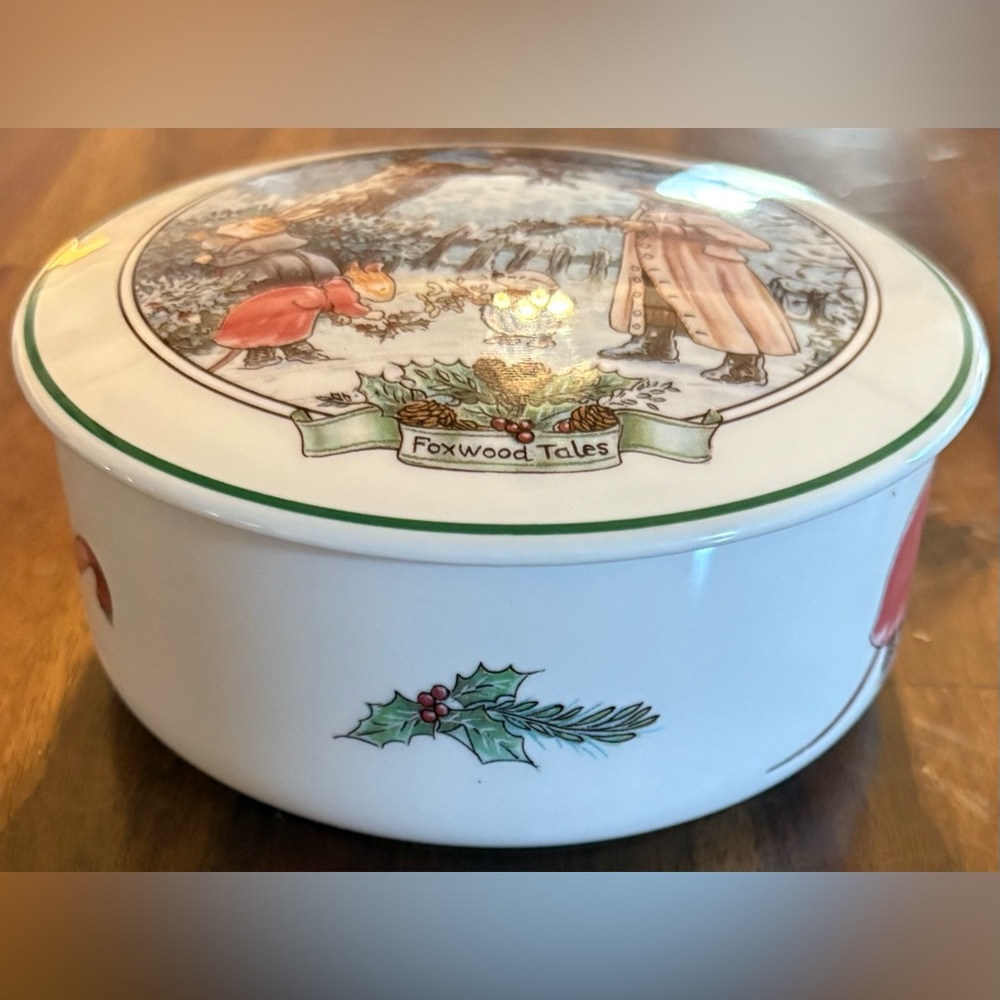 Vintage 1994 Villeroy & Boch Foxwood Tales White Ceramic Trinket Box Candy Jar